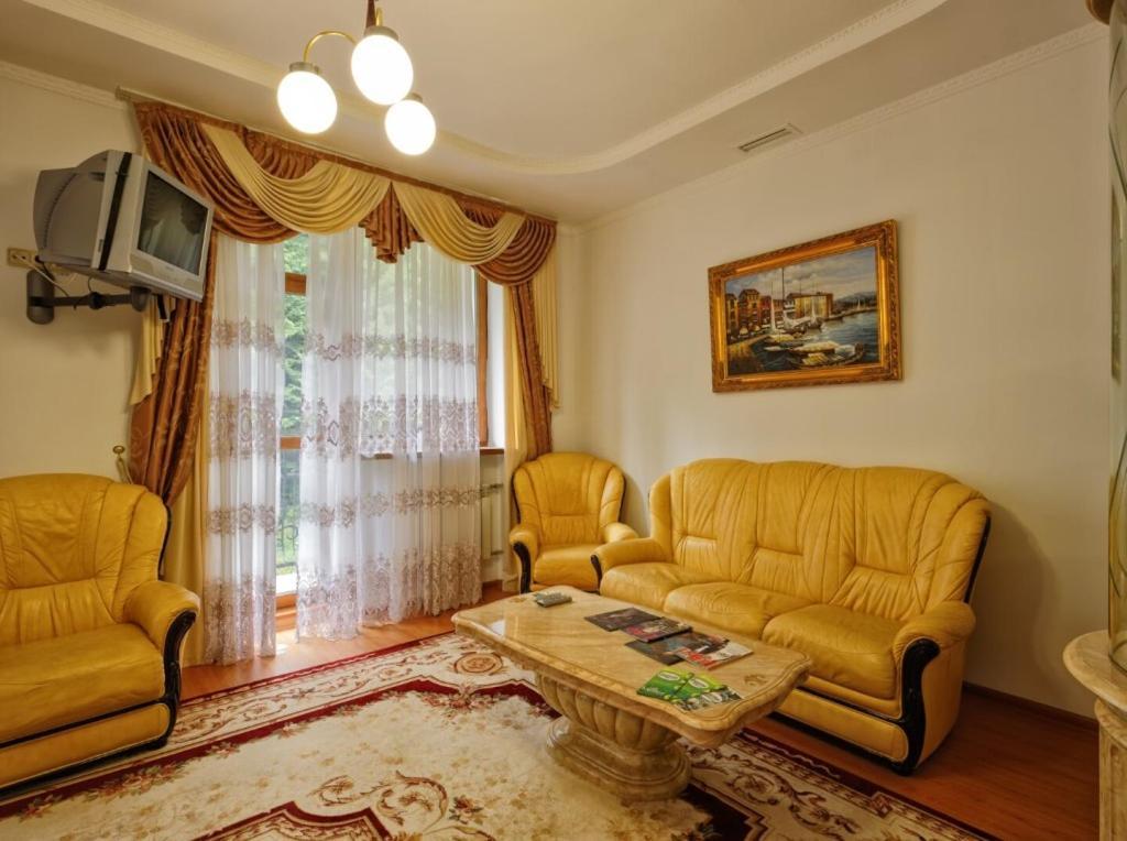 Karpaty Hotel Yaremche Luaran gambar